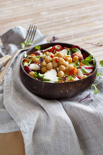 Chickpea salad with vegetables and microgreens — Stock Photo, Image