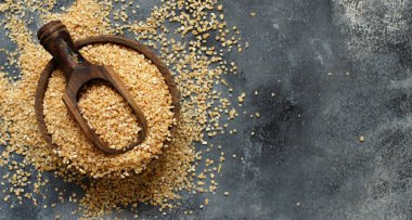 Kuru bulgur buğday taneleri 