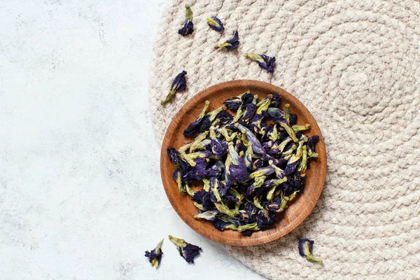 Dried blue butterfly pea flowers — Stock Photo, Image