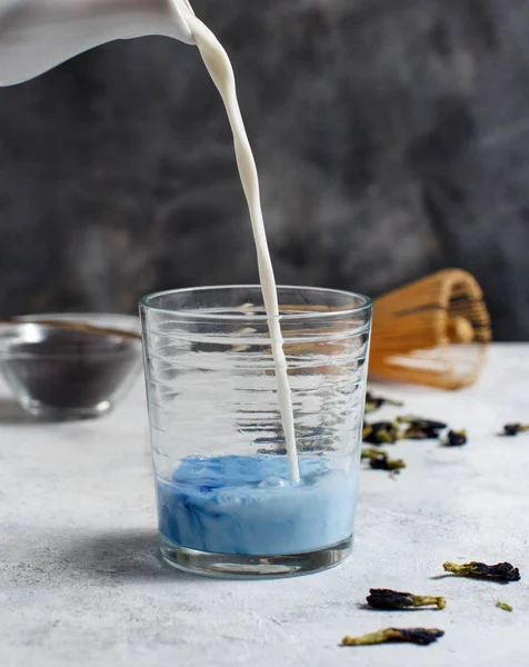 Leche matcha azul —  Fotos de Stock