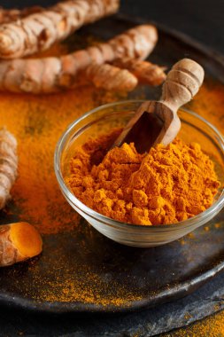 Zerdeçal tozu veya Curcuma 