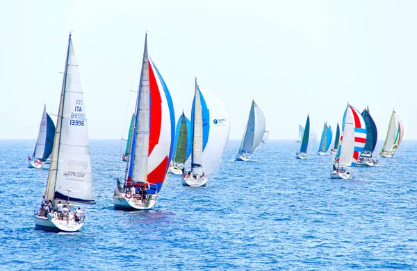 Yates de vela durante la regata Brindisi Corfu 2019 — Foto de Stock