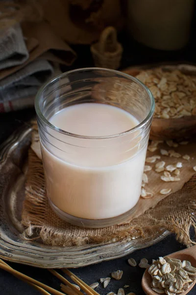 Leite de aveia Vegan, leite alternativo não lácteo — Fotografia de Stock