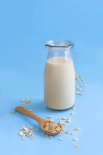 Vegan havremjölk, icke dairy alternativ mjölk — Stockfoto