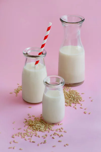 Vegan rijstmelk, niet zuivel alternatieve melk — Stockfoto