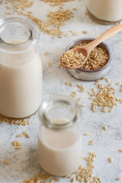 Vegane Reismilch, alternative Milch ohne Milchprodukte — Stockfoto