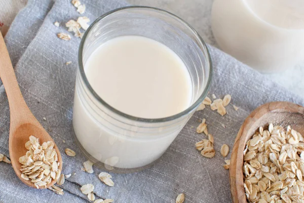 Vegan havremjölk, icke dairy alternativ mjölk — Stockfoto