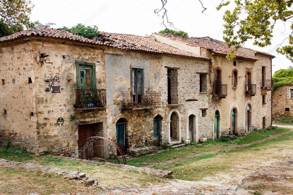 Roscigno Vecchio - Ghost town in Cilento