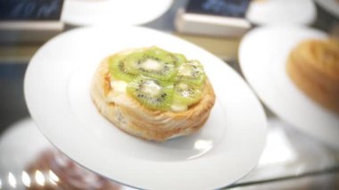 Pasta şekerleme görüntüsünde. 4k, ağır çekim