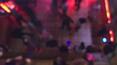 Bulanık aydınlatma arka plan için bir gece kulübünde. Düşük ışık görüntü tonda. Bokeh arka plan kavramı için.