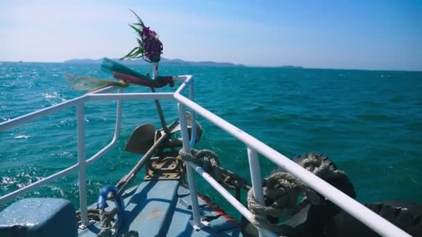 Ramo Orquídeas Popa Del Barco Asia Atributo Cultura Budista — Vídeos de Stock