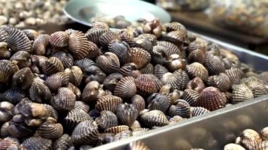 Taze deniz ürünleri ile geleneksel Tay deniz gıda pazarı