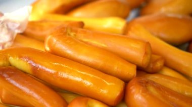 Close. açık gıda festivalinde füme peynir. Piyasada geleneksel gurme gıda