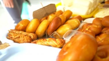 Close. açık gıda festivalinde füme peynir. Piyasada geleneksel gurme gıda