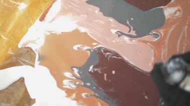 soyut arka plan, bulanıklık. Sıvı akrilik atölyesi. Akışkan sanat. tuval üzerine akrilik boya ile doldurun. Yaratıcı çalışma