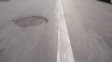 asfalt trafik, üst görünüm, karayolu üzerinde yol işaretleri