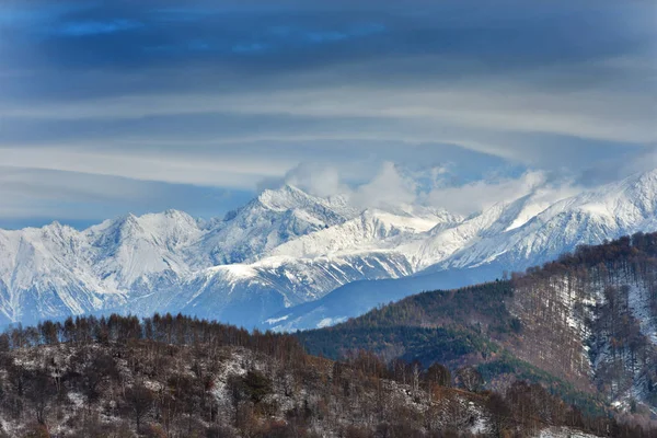 Góry Fagaras Pokryte Śniegiem Pod Koniec Jesieni — Zdjęcie stockowe