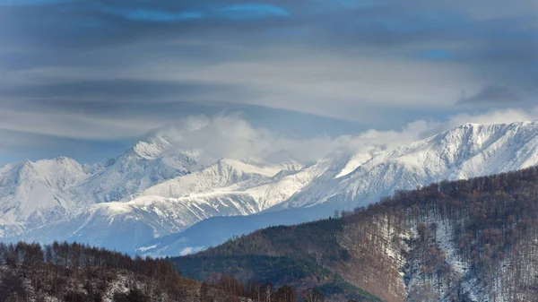 Sonbahar Sonlarında Kar Kaplı Fagaras Dağları — Stok fotoğraf