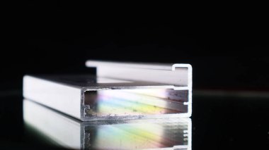 Bölüm görünümünde alüminyum çerçeve profili örnekleri