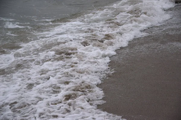 Het Water Zee Verduisterde Voor Storm Golven Werden Groot Sterk — Stockfoto