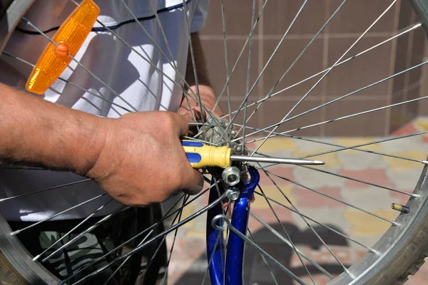 Bike Repair Gluing Tires Inspection Circuit Self Isolation Repair Bike — Stock Photo, Image