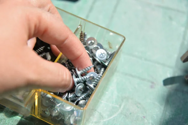 Una Gran Cantidad Tornillos Metal Caja Con Ayuda Las Reparaciones —  Fotos de Stock