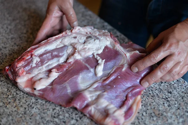 Proceso Cocción Carne Con Verduras Envueltas Papel Aluminio Parrilla Casa — Foto de Stock