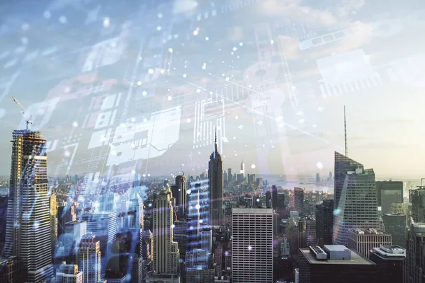 Abstract virtual coding illustration on New York cityscape background, conceito de desenvolvimento de software. Multiexposição — Fotografia de Stock