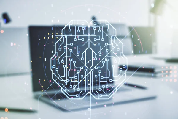 Двойная экспозиция творческой микросхемы человеческого мозга на фоне компьютера. Технологии будущего и концепция ИИ — стоковое фото
