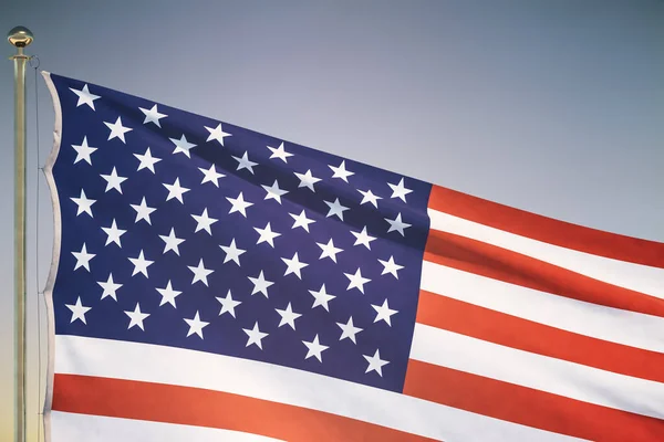 USA-Flagge vor dem Hintergrund des Sonnenuntergangs, Nahaufnahme — Stockfoto