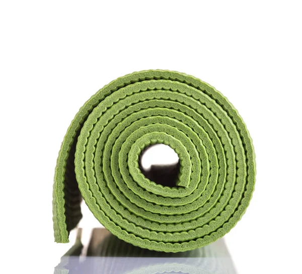 Nova Esteira Yoga Verde Macio Estúdio Tiro Isolado Fundo Branco — Fotografia de Stock