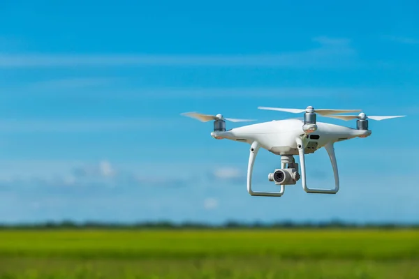 Flying Drone Quadcopter Digital Camera Blue Sky Background — Stock Photo, Image