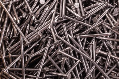 Yeni gümüş metal çivi yığını