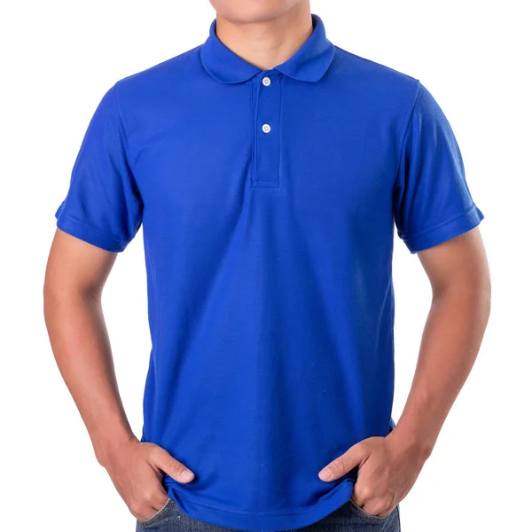 Genç Asyalı adam mavi polo t-shirt boş giymek — Stok fotoğraf