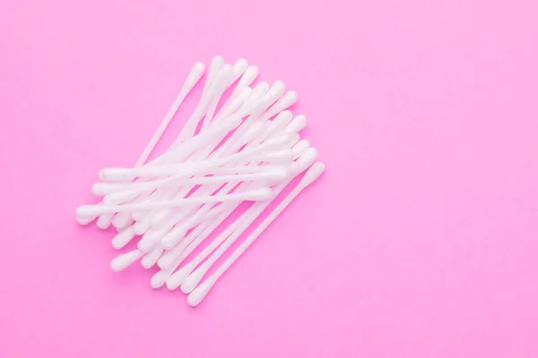 Top View Cotton Bud Cleaning Ears Pink Background — Stock Photo, Image