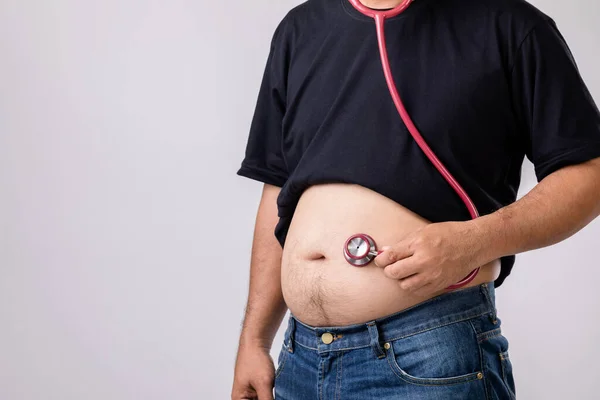 Concepto Chequeo Médico Gente Gorda Sosteniendo Estetoscopio Médico Rojo Para — Foto de Stock