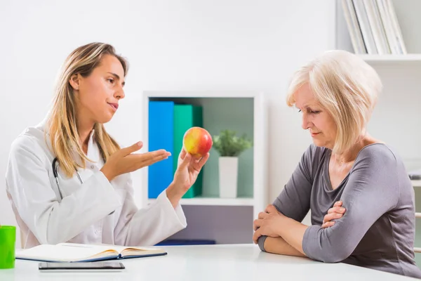 Paciente Mayor Que Niega Comer Fruta Cual Bueno Para Salud —  Fotos de Stock