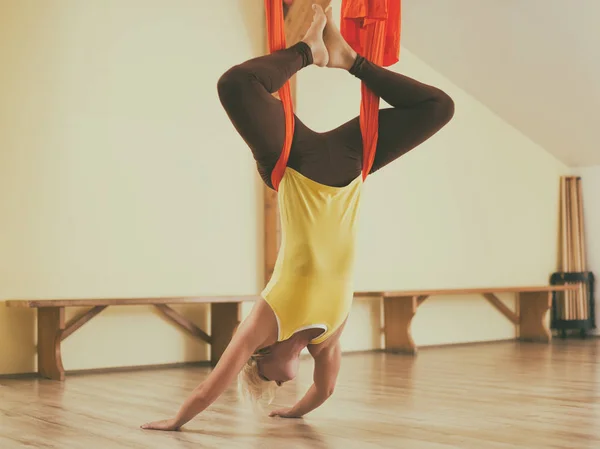 Woman Doing Aerial Yoga Fitness Studio Image Intentionally Toned — Stock Photo, Image