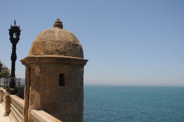 Alameda Apodaca'daki Gözetleme Kulesi, Cadiz Körfezi