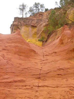 Roussillon Village Provence'da taş ocağı ochre, Fransa