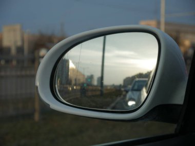 Araba penceresinden görünüm