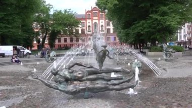 Rostock, Almanya - 12 Mayıs 2018: Kuzey Alman devlet Mecklenburg-Vorpommern Rostock, sokak görünümü.