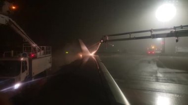 Bir uçak önce hareket kış akşam Paris'te de-şekerli krema sprey