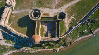 Ukrayna. Belgorod-Dinyester. Akkerman kalesinin drone'dan görünümü. Ukrayna türleri. Ülkede Turizm.