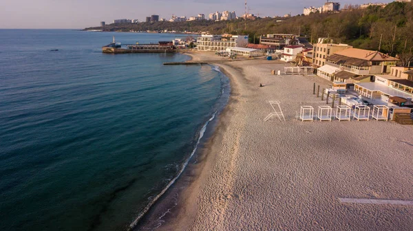 Sulla costa. Fotografato dal drone. Servizio fotografico aereo . — Foto Stock