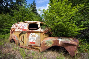 Hurda araba Birkenhead Gölü yakınındaki Pemberton British Columbia Kanada