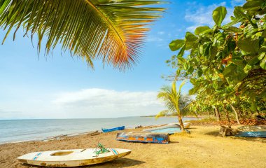 Playa beach Tarcoles Kosta Rika üzerinde