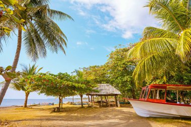 Playa beach Tarcoles Kosta Rika üzerinde