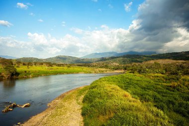 Kosta Rika Tarcoles Nehri üzerinde