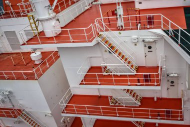 Supertanker konaklama blok üzerinde dış merdivenler